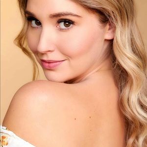 Meet your Posher, J'aime leilani